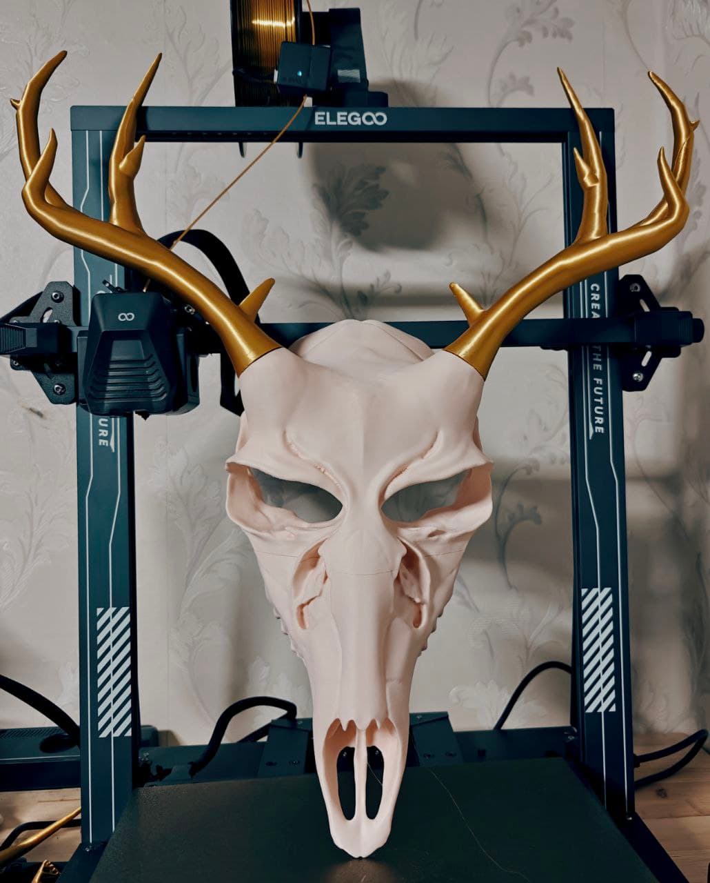 Маска 99 ночей в лесу